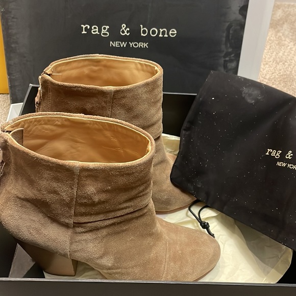 Classic Newbury Boots from Rag and Bone in tan suede, box and dust bag included - Picture 10 of 12
